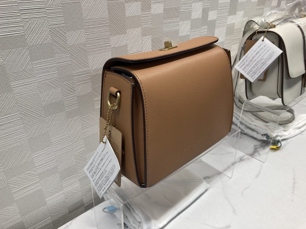 サミュエル アシュレー パンドラ